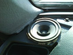 DSC00313.JPG (75.37 КБ) 33024 просмотра Передние динамики 8 см