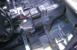 Фото-0584_1.jpg (224.52 КБ) 22102 просмотра По ржавчине с водительской стороны видно, что вода в коврах была уже давно