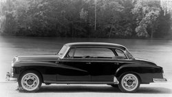 Mercedes 300 Adenauer (кузов W186)_1957-1962_2.jpg