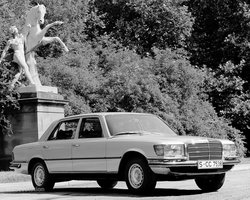 Mercedes-Benz w116_1972-1980_1.jpg
